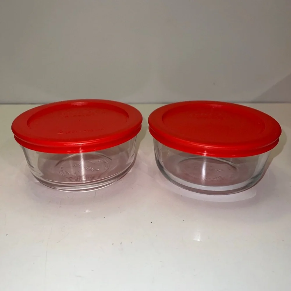 Two  Pyrex 2 Cup Clear Glass Storage Bowl Container Dish Red Top Cover L…